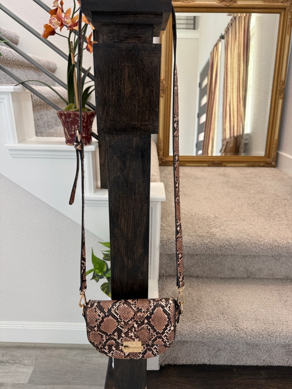 Source Unknown Brown Snake-Print Crossbody Bag with Gold Hardware
